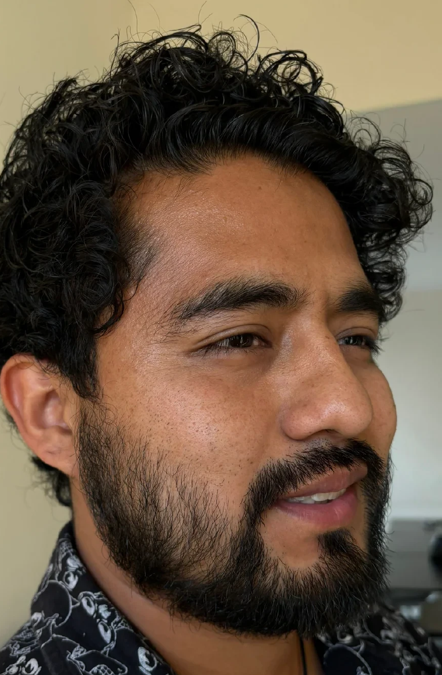 Barba mas poblada y cuidada