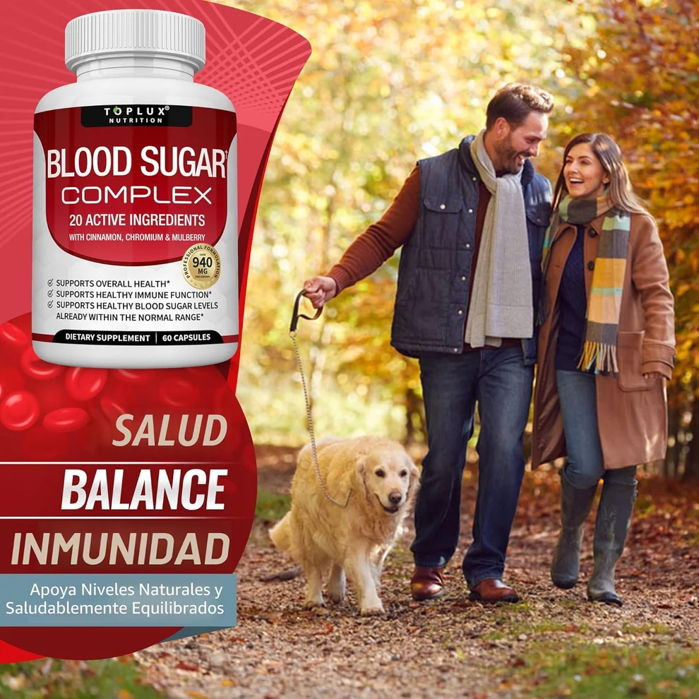 Salud, balance e inmunidad: pareja caminando con su perro