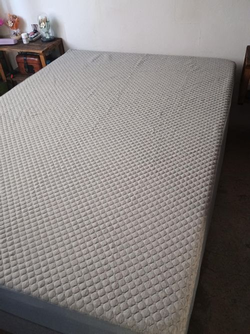 Foto de la clienta: protector gris en su cuarto