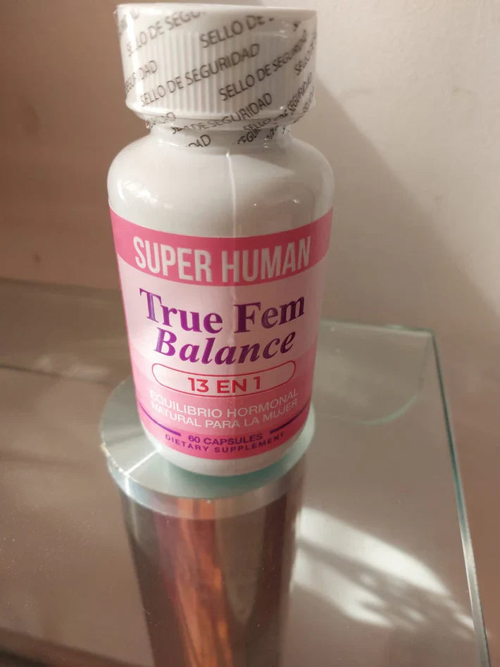 Frasco de True Fem Balance con el sello de seguridad en la tapa